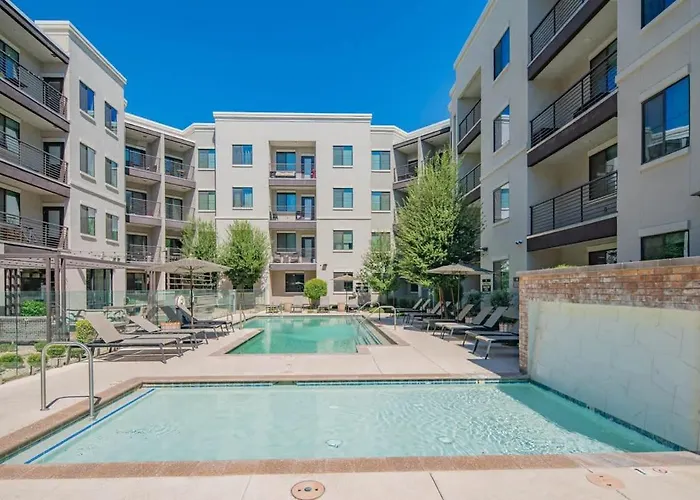 Apartament Quaint 2br Uptown Biltmore Gym Pool Parking Wd *