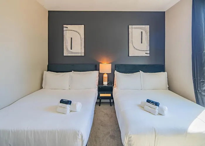Quaint 2br Uptown Biltmore Gym Pool Parking Wd * Phoenix
