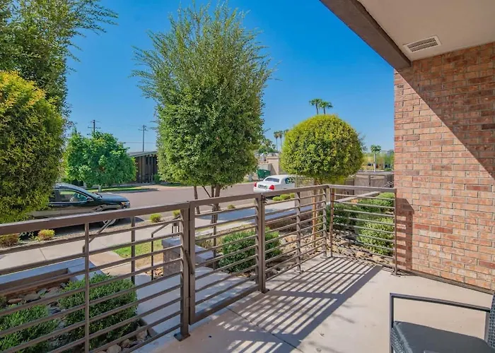 Quaint 2br Uptown Biltmore Gym Pool Parking Wd Phoenix
